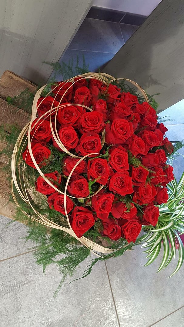 deuil rose fleurs mayenne